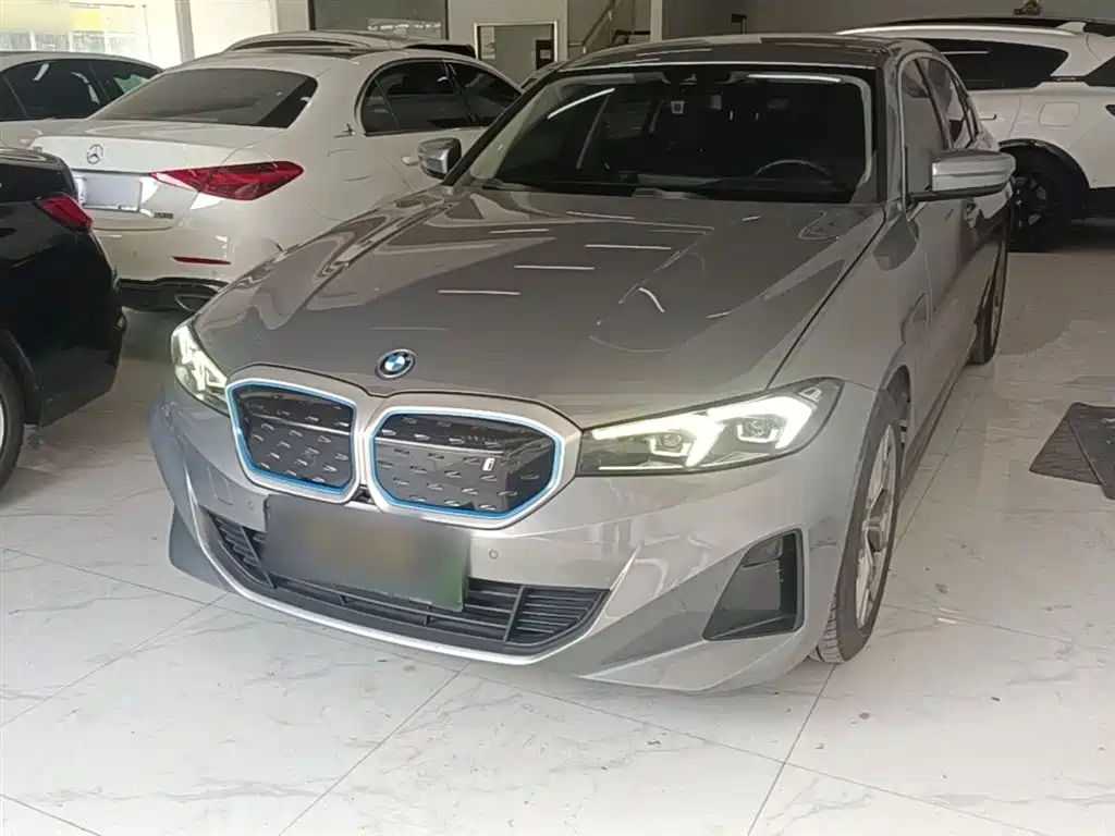 BMW i3 2022 eDrive 35 L