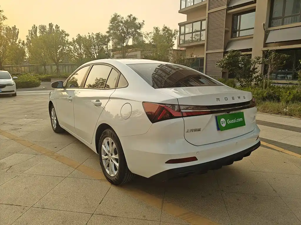 Roewe i5 2025 2023 1.5L Manual Comfort Edition