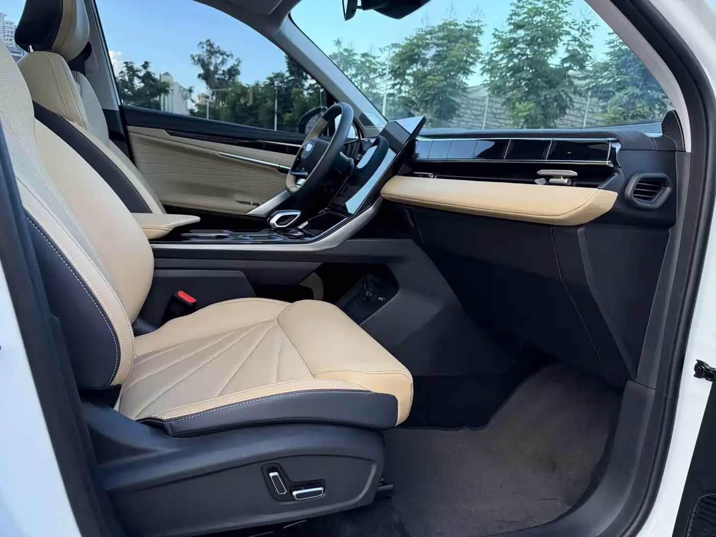 GEELY AUTOMOBILE BOYUE L