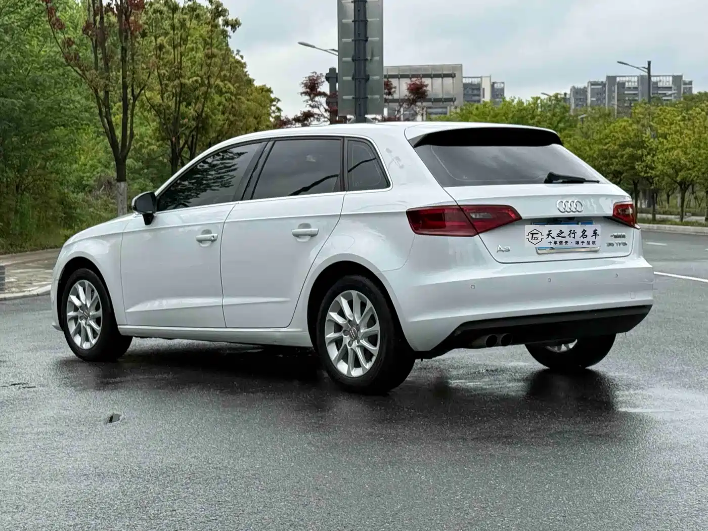 Audi A3 2016 Sportback 35 TFSI Leadership фото 13