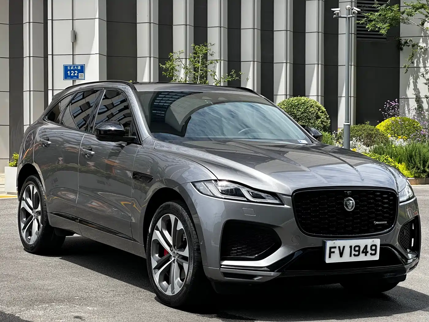 Jaguar F-PACE 2024 P250 R-Dynamic HSE фото 13
