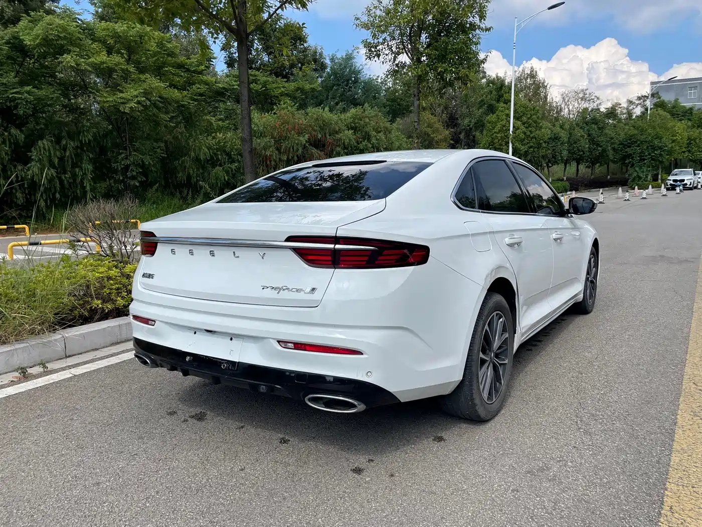 Фото 18 - Geely Preface