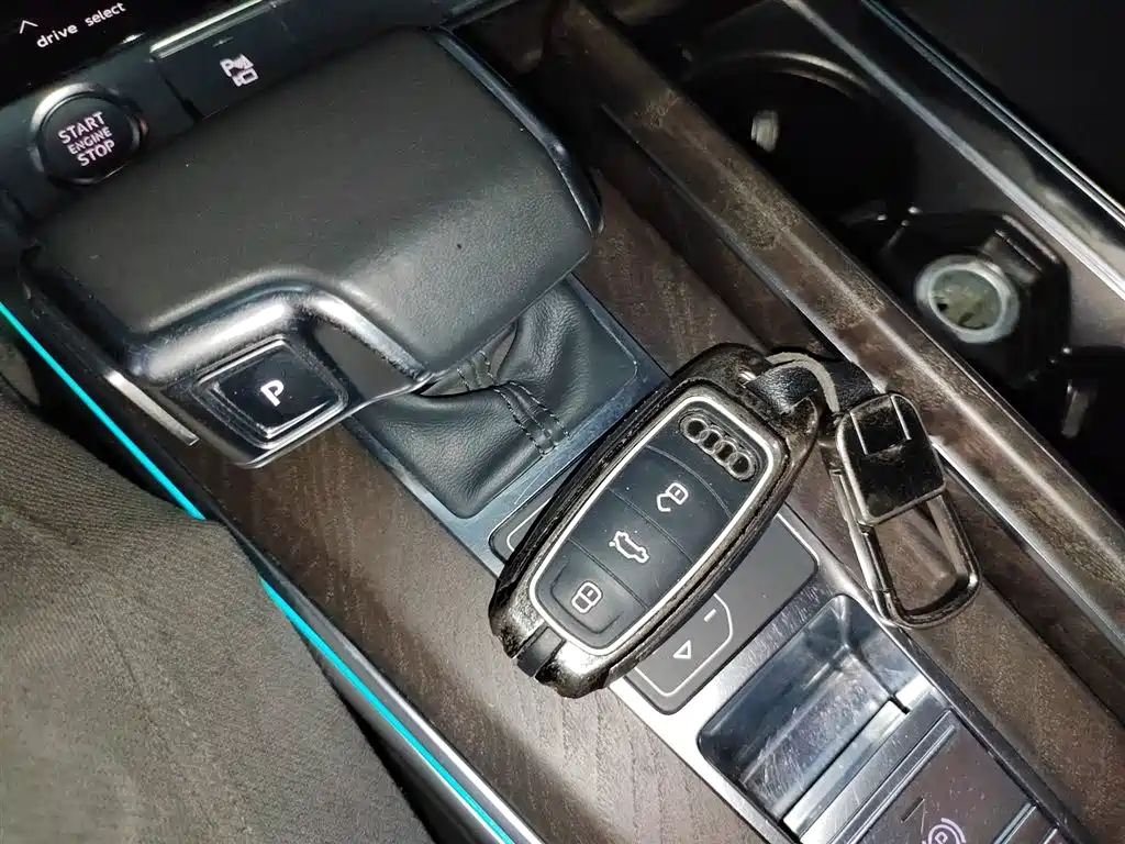Audi A6L 2019 45 TFSI quattro Exclusive Elegance фото 9