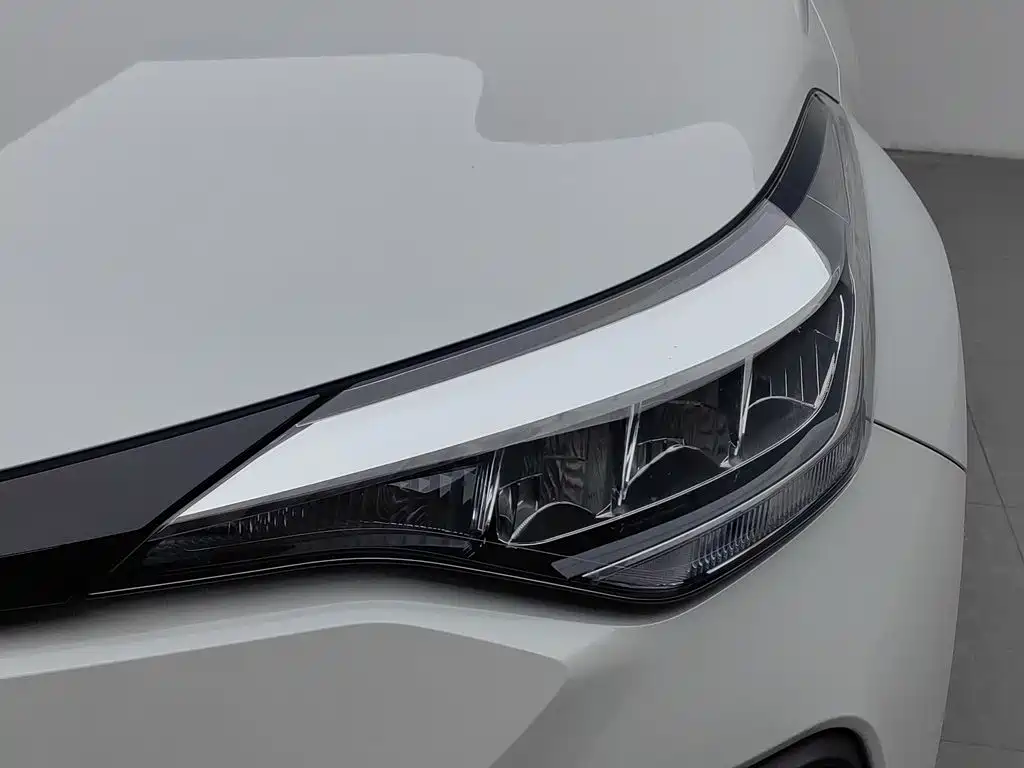 Toyota IZOA 2024 2023 2.0L Yi-Xiang Edition