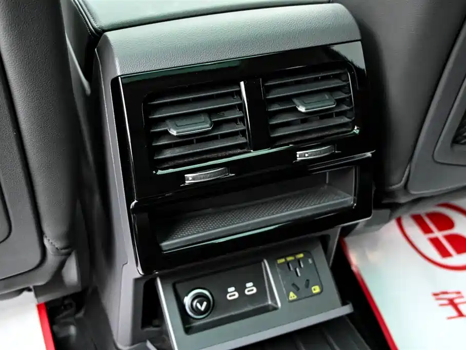 Volkswagen Touareg 2022 3.0TSI Rui Xiang Edition Gloss Black Sport Package фото 35