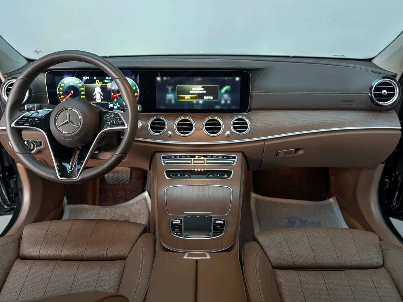 Mercedes-Benz E-Class 2023 E 260 L фото 10
