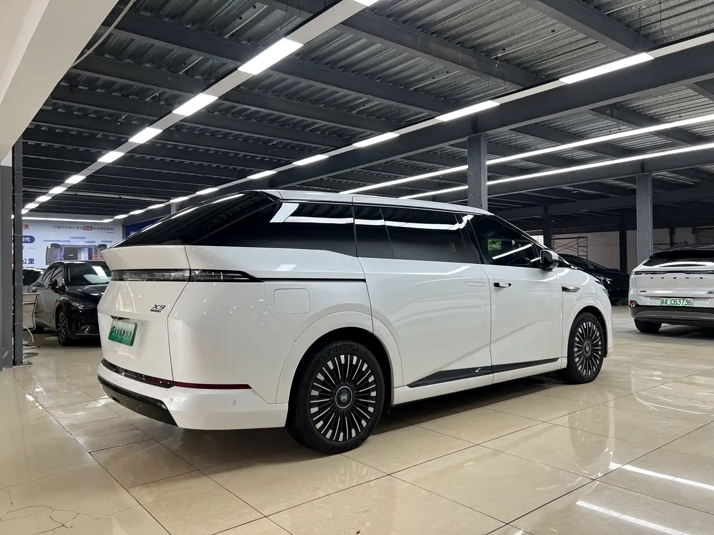 XPeng X9 2025 2025 Extended Range Edition