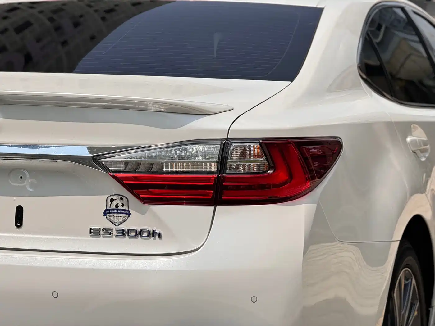 Lexus ES 2017 300h Mark Levinson Comfort Edition фото 7
