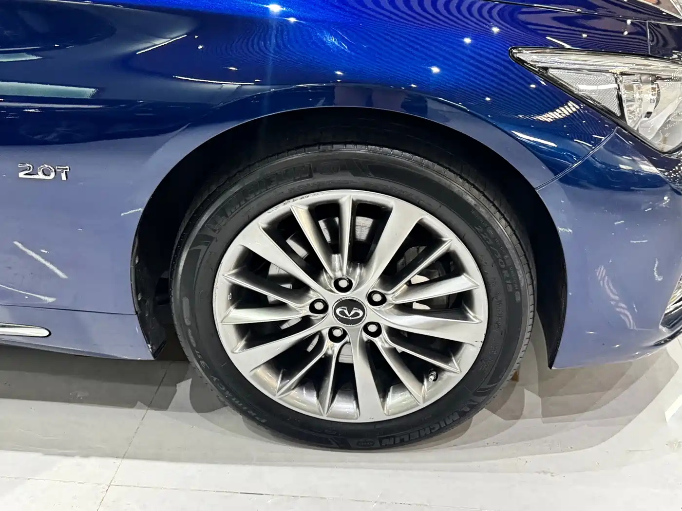 Infiniti Q50L 2019 2018 2.0T Premium Edition (China VI)