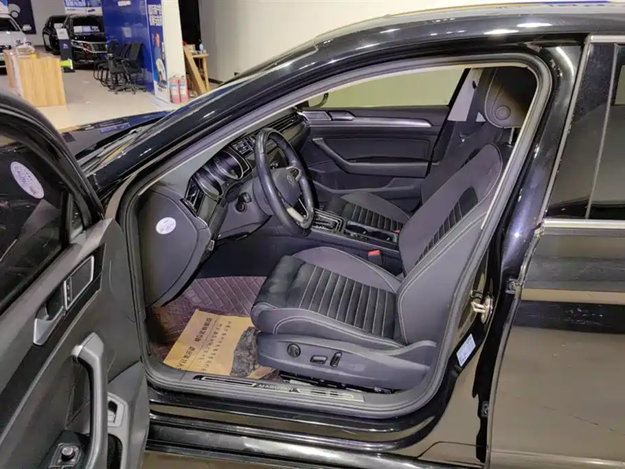 Volkswagen Magotan 2020 330TSI DSG Leading фото 9