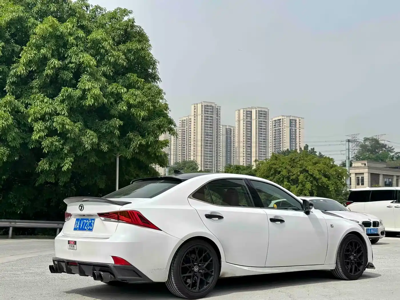 Lexus IS 2017 300 F SPORT фото 4