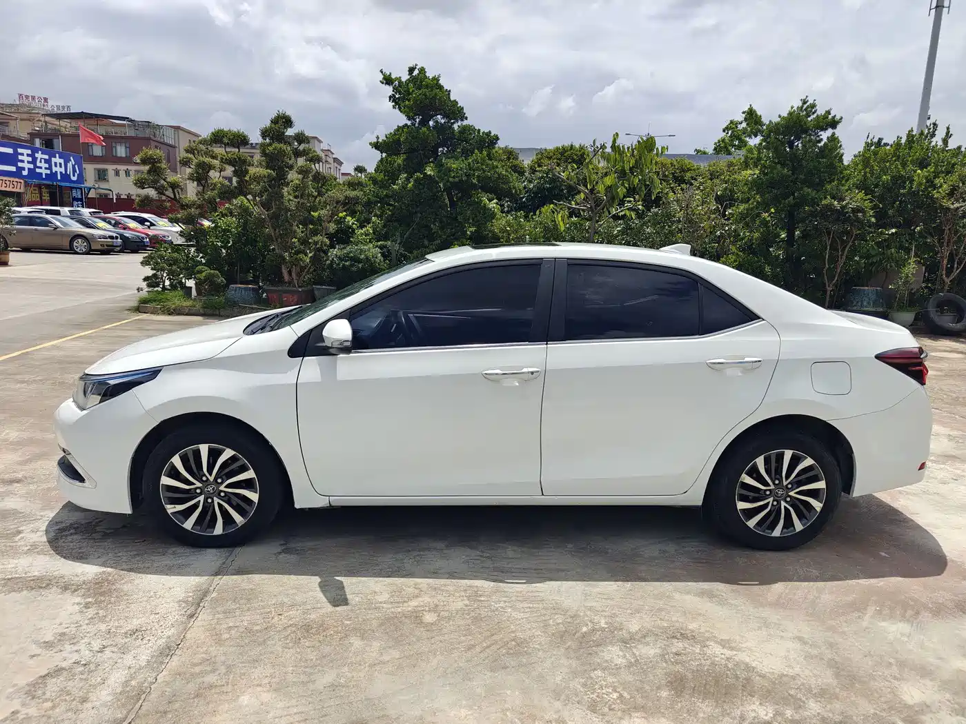 Фото 4 - Toyota Corolla