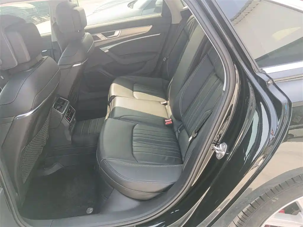 Audi A6L 2024 45 TFSI Premium Dynamic фото 13