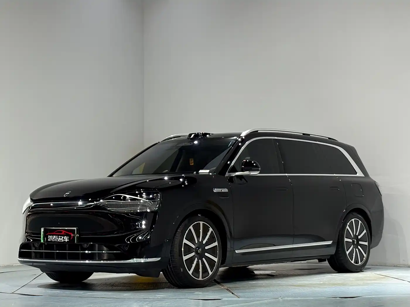 AITO Wenjie AITO M9 2025 Extended Range Ultra 52kWh 6-Seater фото 2