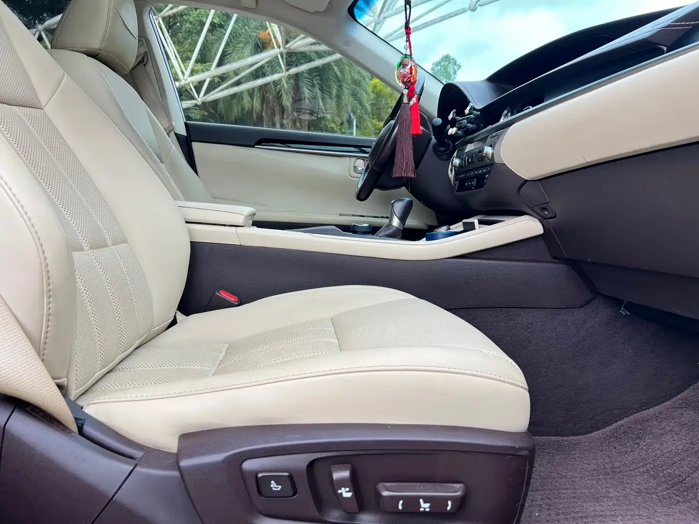 Lexus ES 2015 200 Comfort Edition фото 6