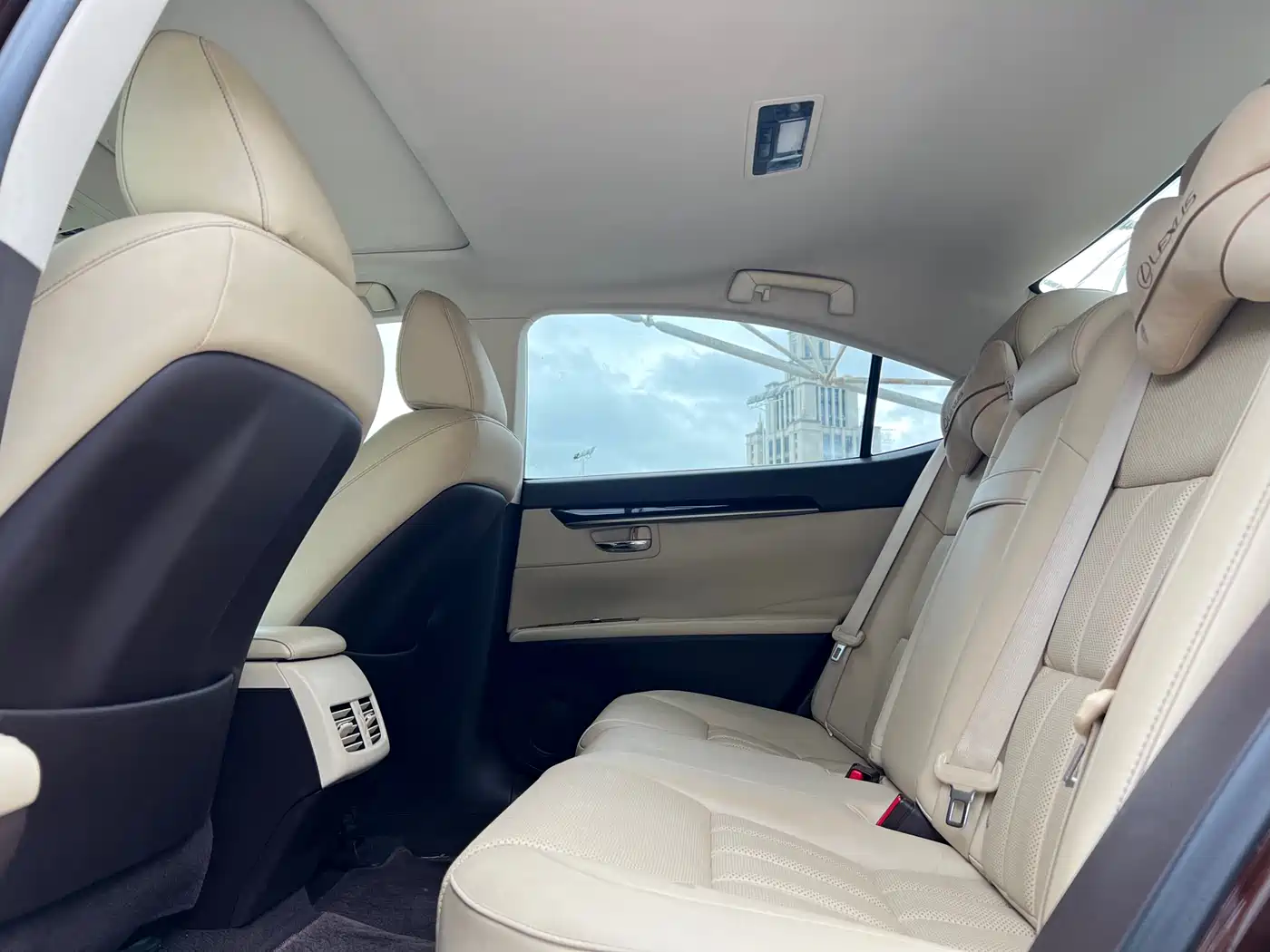 Lexus ES 2015 200 Comfort Edition фото 10