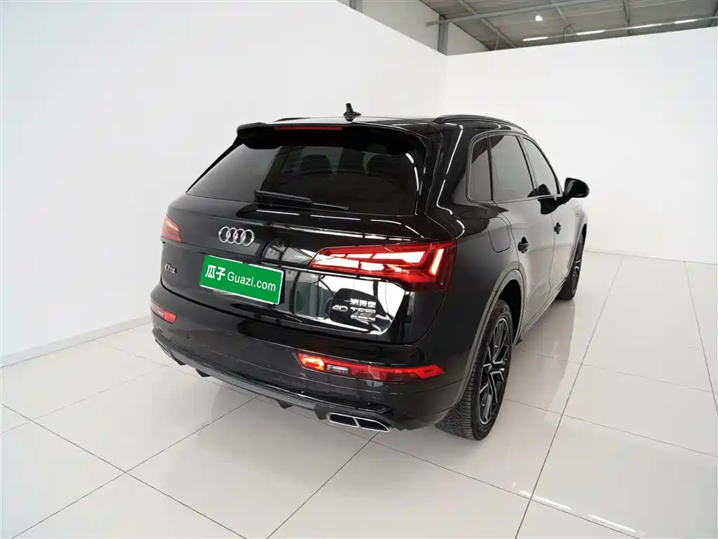 Audi Q5L 2024 Model 40 TFSI Fashion Dynamic фото 5