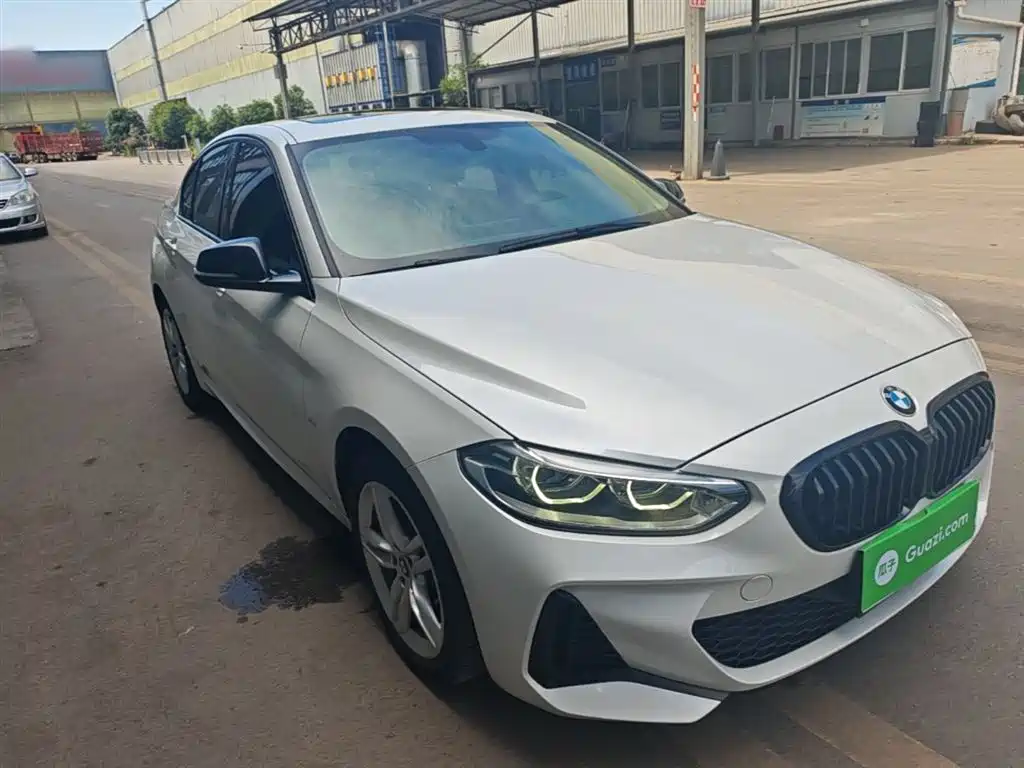 BMW 1-SERIES
