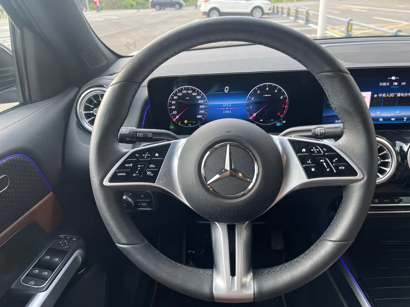 Mercedes-Benz GLB 2025 Model GLB 200 Fashion Edition фото 6