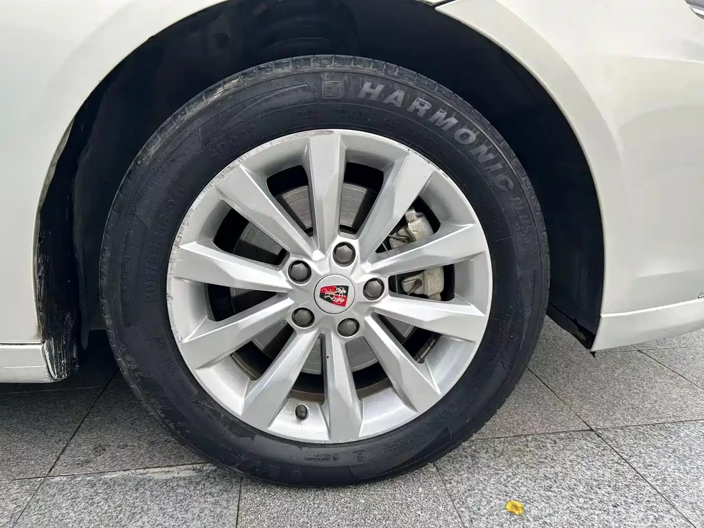 Roewe i6 New Energy 2018 2017 45T Hybrid Connected Smart Enjoyment Edition
