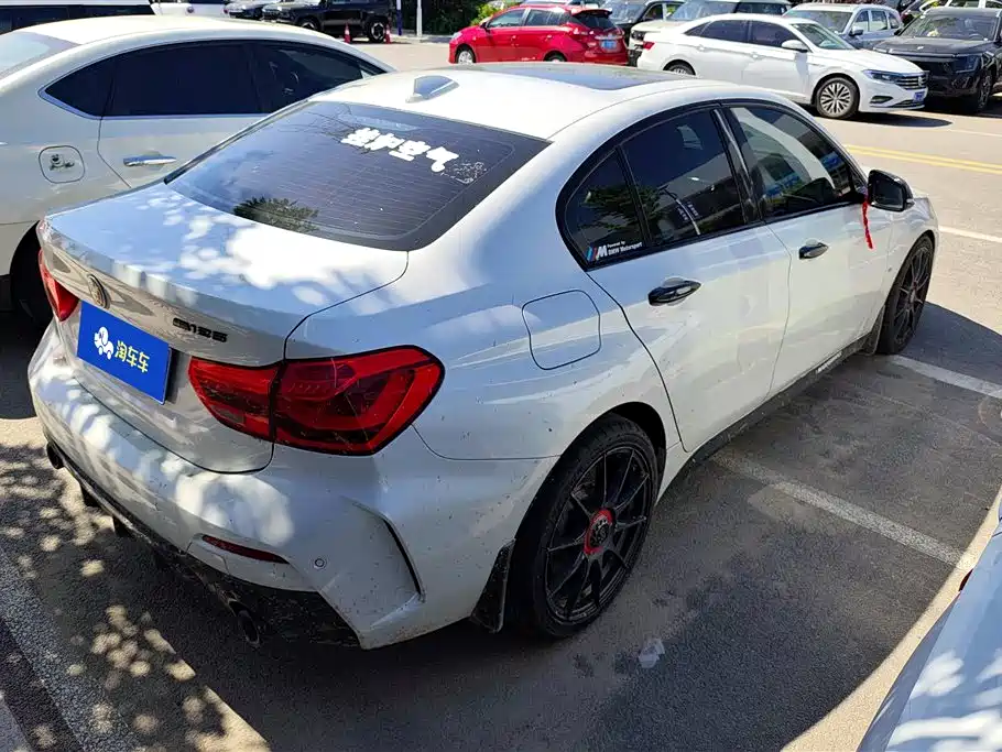 BMW 1 Series 2021 125i M Sport Black Night Edition фото 3