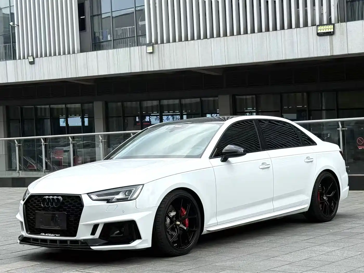 Audi A4L 2019 40 TFSI Progressive (China VI)