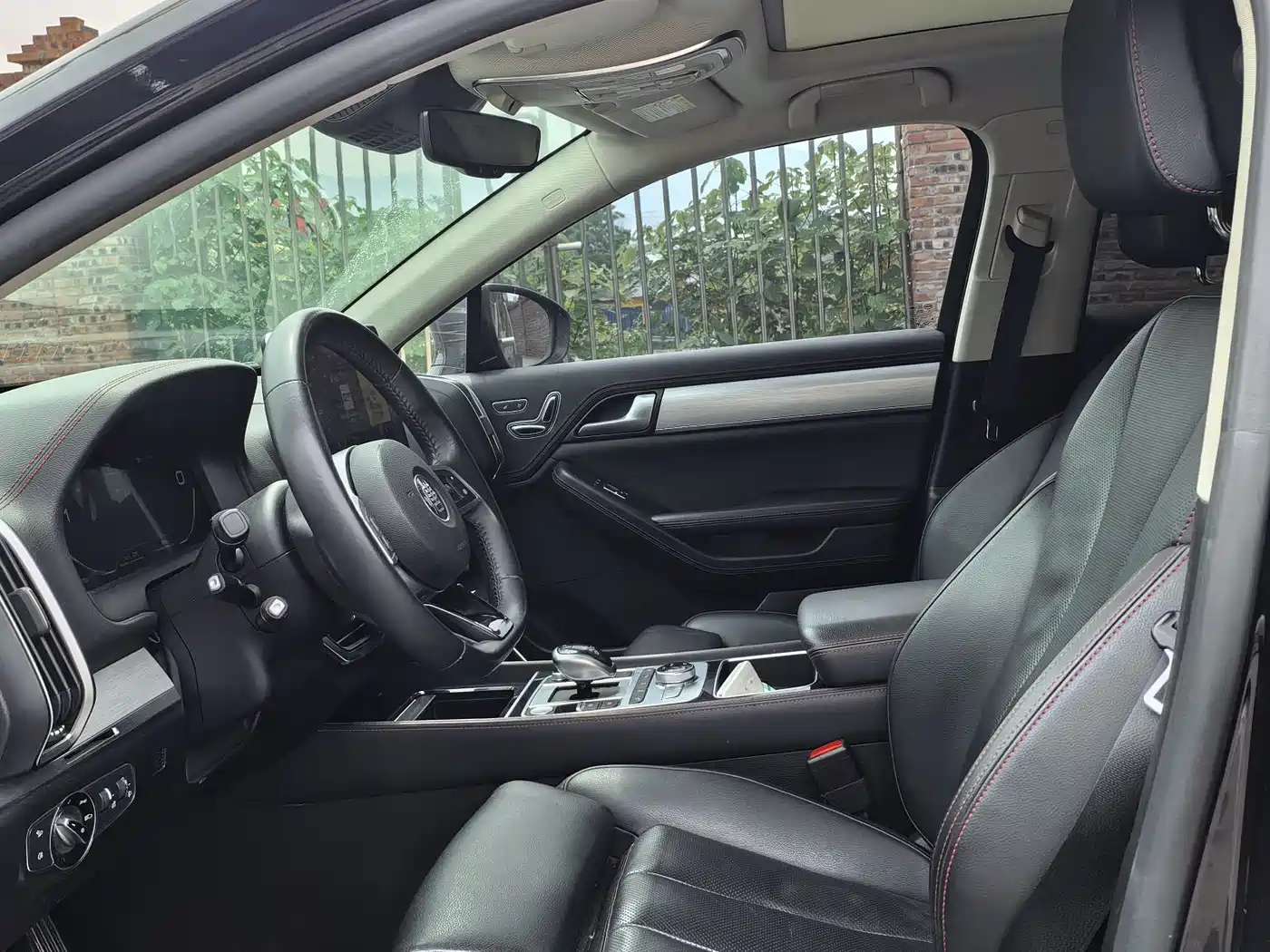 BYD Tang New Energy 2018 DM 2.0T AWD Smart Connection Genesis Edition 7-Seater China V фото 7