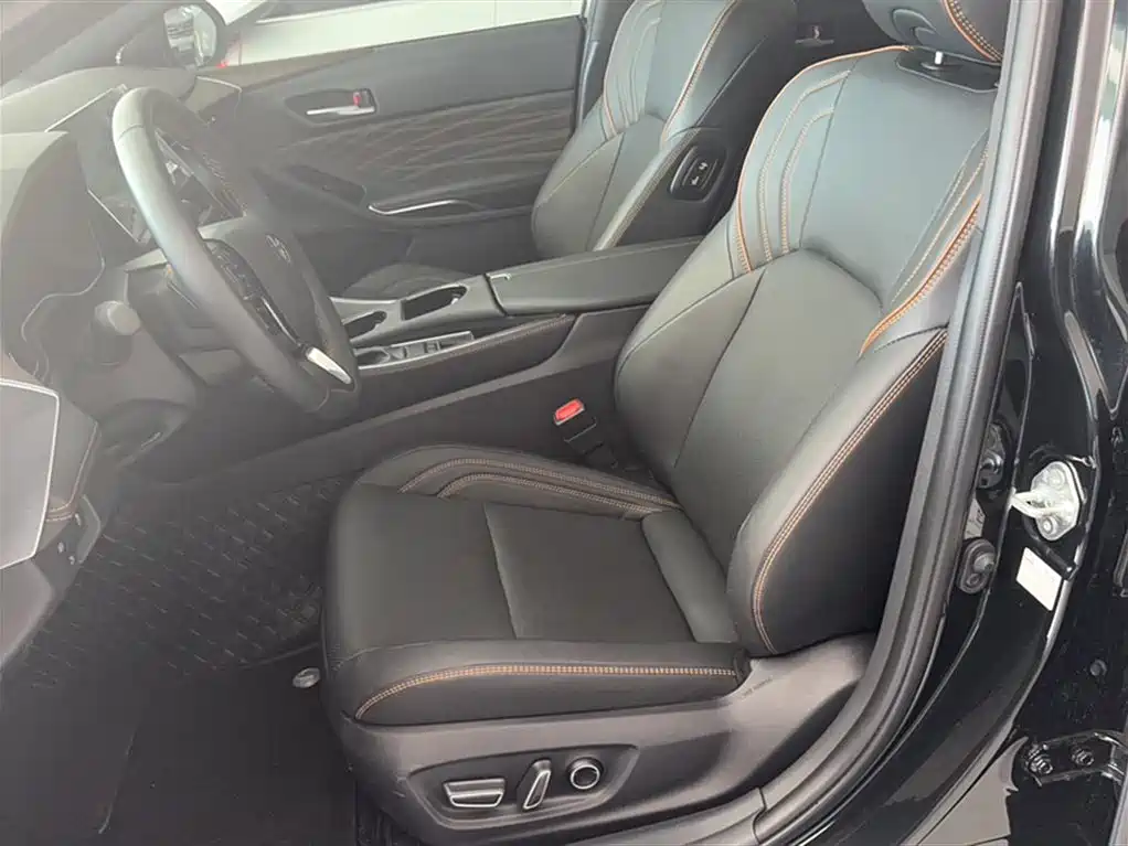 Toyota Avalon 2024 Model 2.0L Premium Selection Edition фото 17