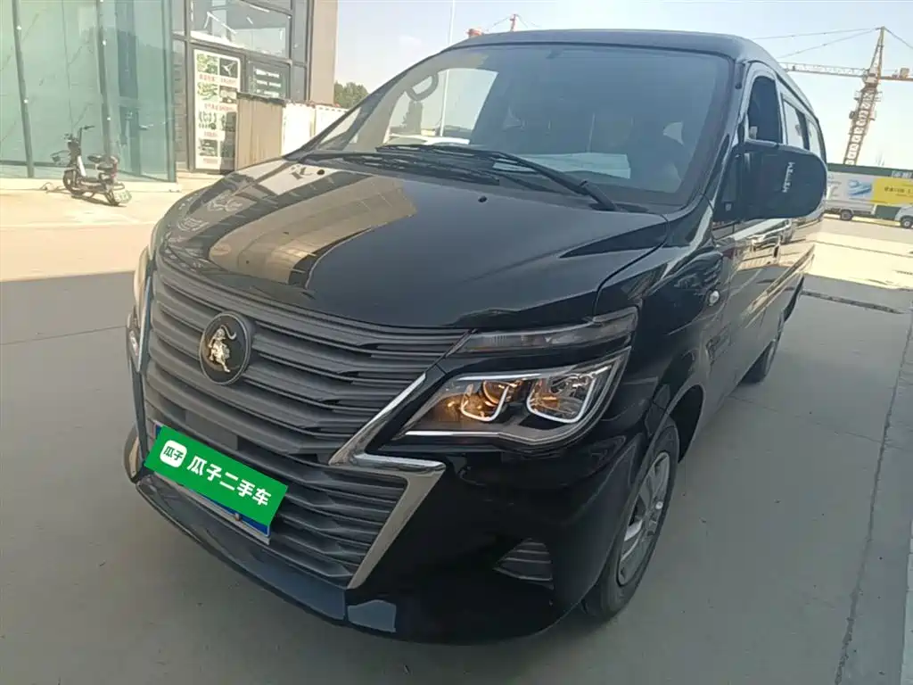 Dongfeng Fengxing Lingzhi 2023 M5L 1.6L Basic 7-seater