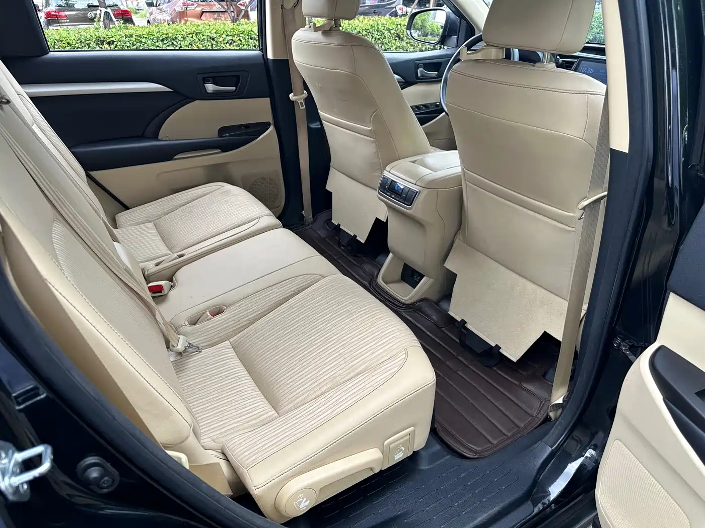 Фото 23 - Toyota Highlander
