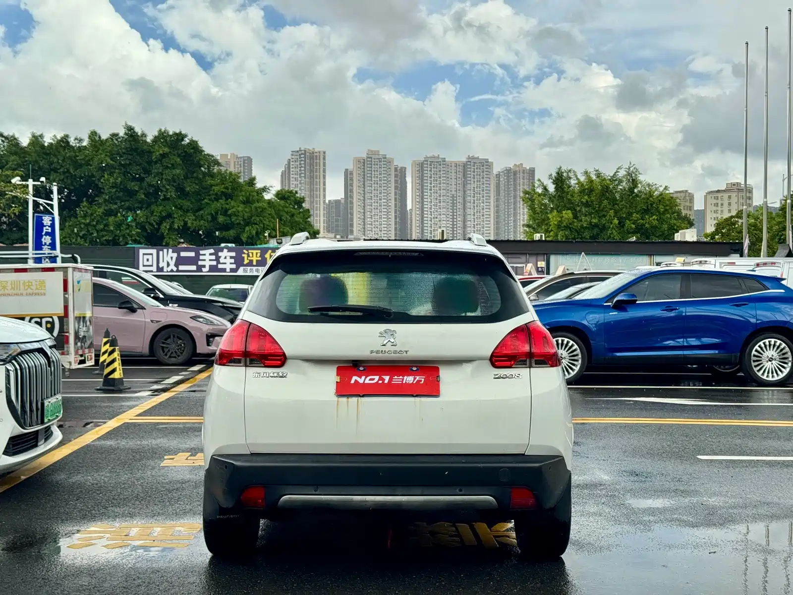 صورة 5 - Peugeot 2008