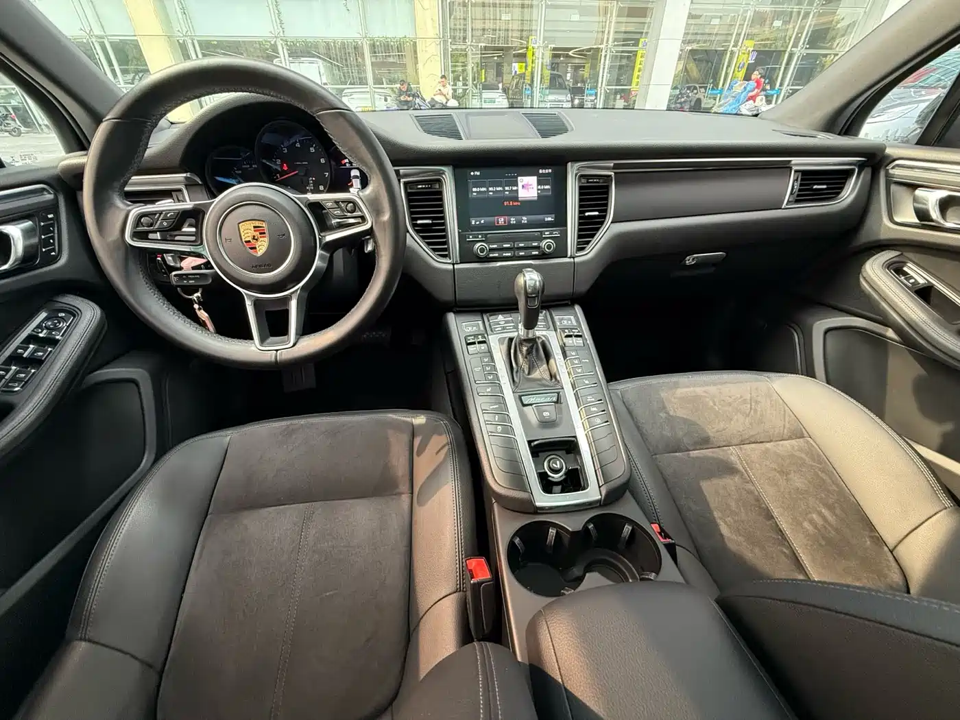 Porsche Macan 2017 Macan 2.0T фото 12