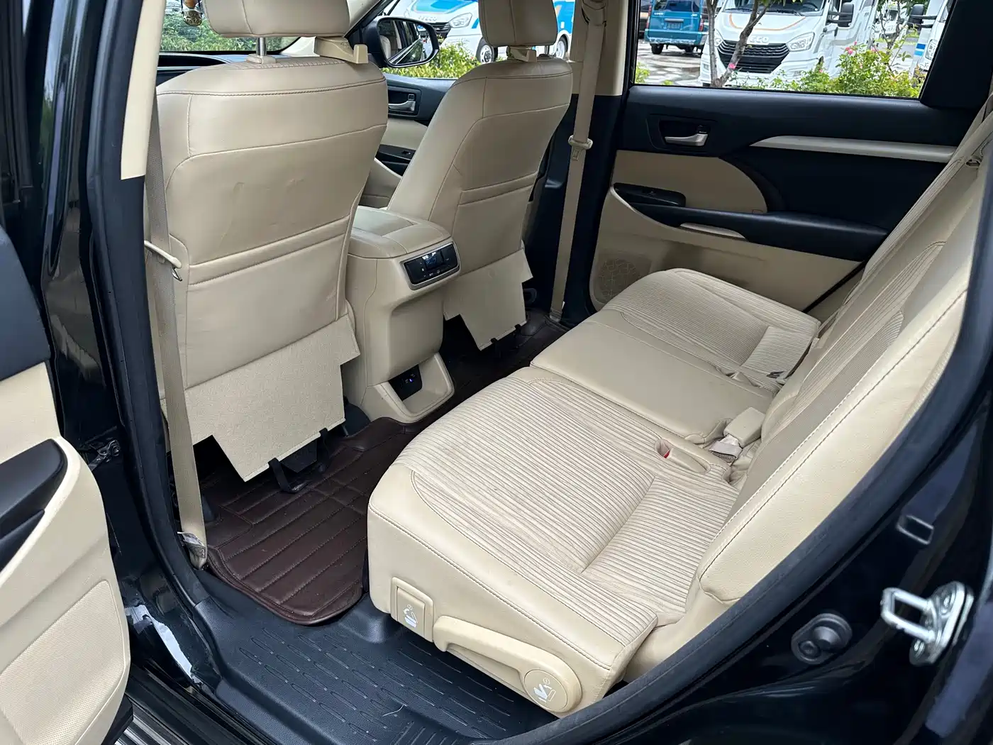 Фото 22 - Toyota Highlander