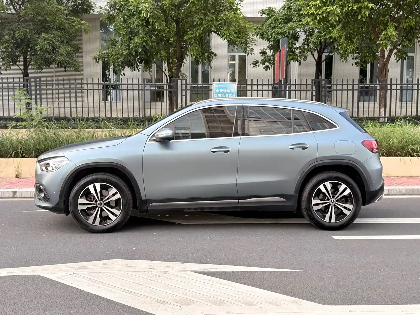 Фото 3 - Mercedes-Benz GLA