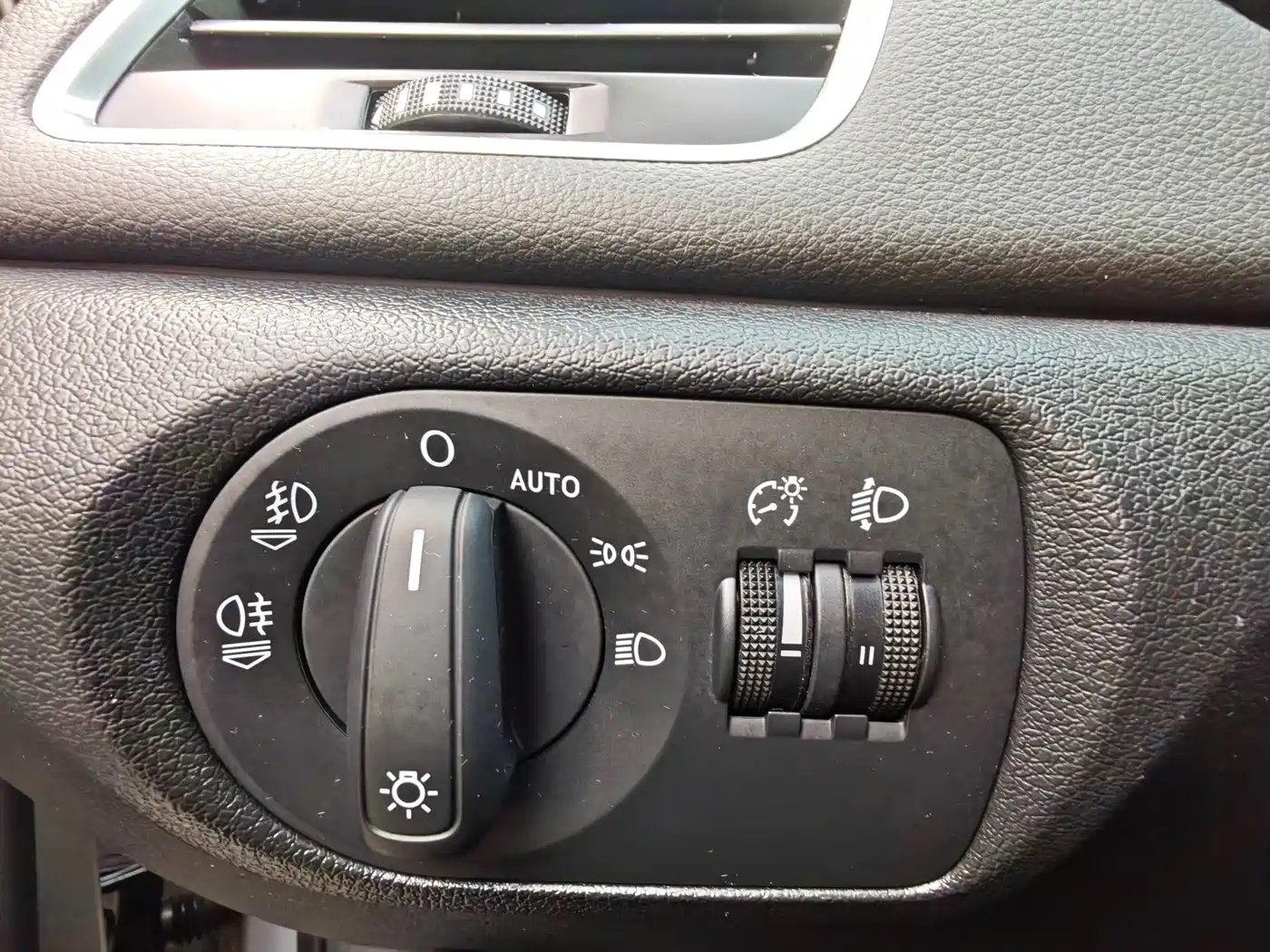 Audi Q3 2015 30 TFSI Progressive фото 27