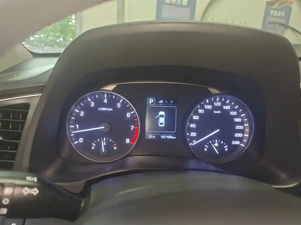 Hyundai Elantra 2016 Model 1.6L Automatic Smart Elite фото 12
