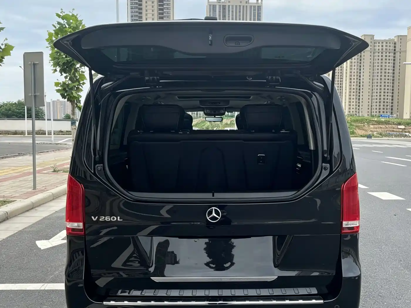 Mercedes-Benz V-Class 2021 V 260 L Long Wheelbase Luxury Edition фото 10
