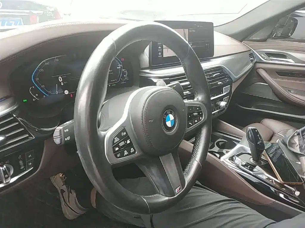 BMW 5 Series New Energy 2021 535Le Pioneer Edition M Sport Package фото 10