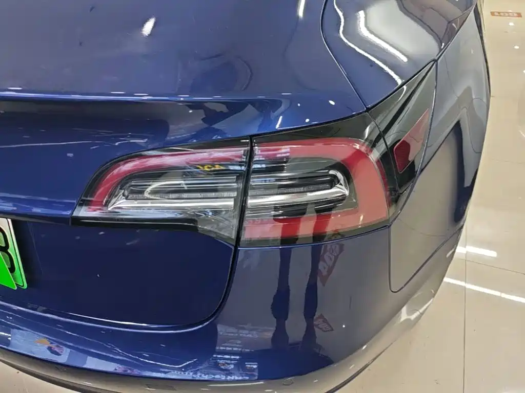 Tesla Model 3 (Import) 2019 2019 Long Range RWD Version