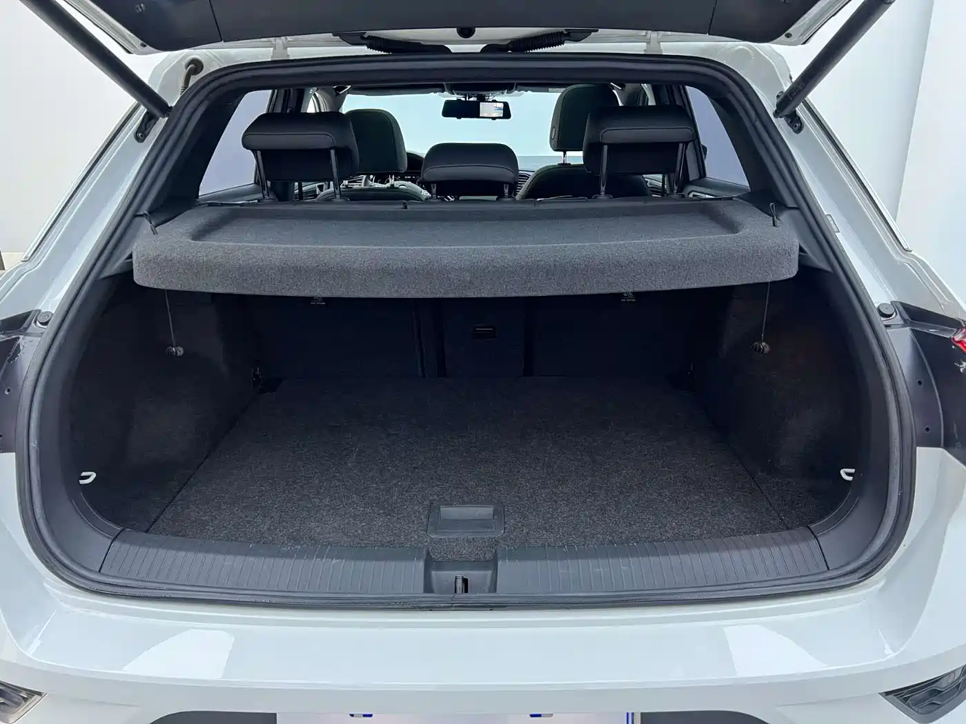 Volkswagen T-ROC 2021 Facelift 280TSI DSG 4WD Luxury Smart Connect Edition фото 18
