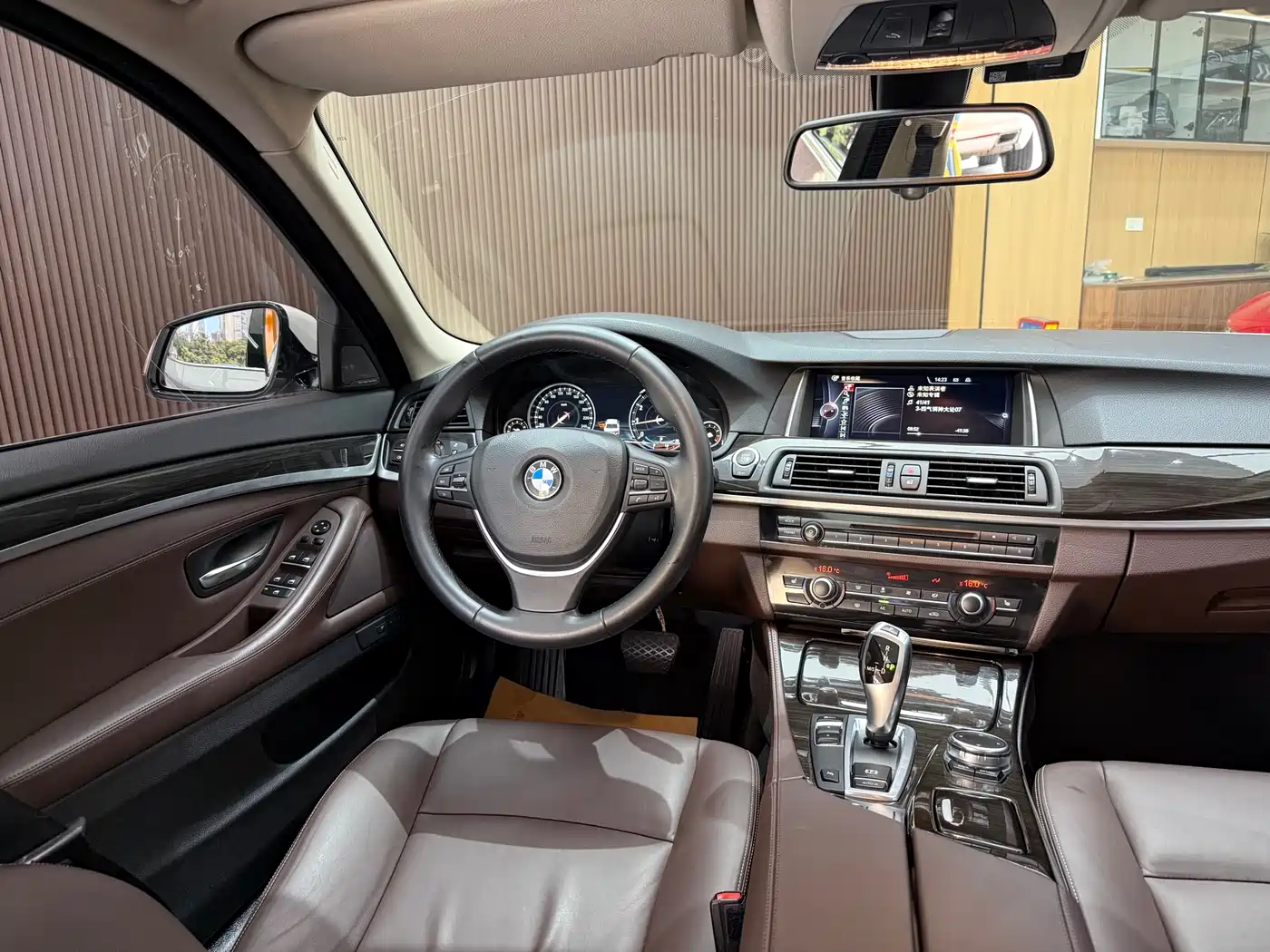 BMW 5 Series 2017 525Li Luxury Design Package фото 19