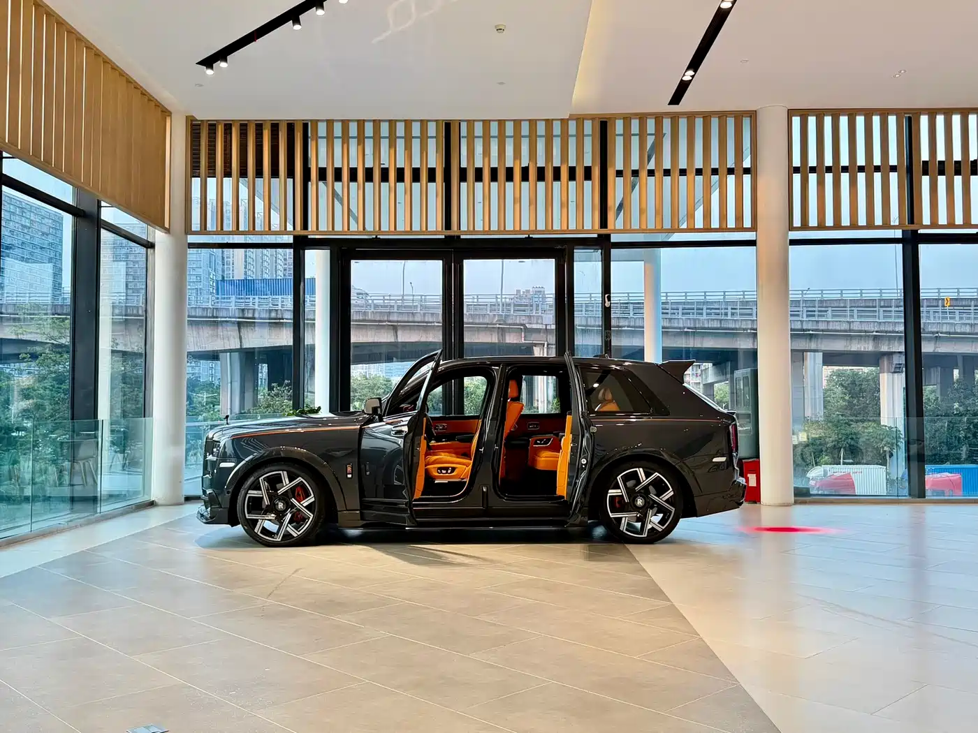 Rolls-Royce Cullinan 2019 2018 4-Seater Version