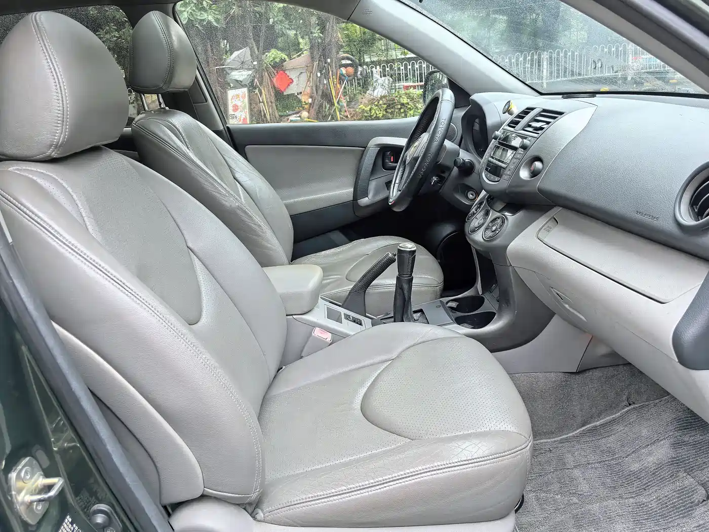 Toyota RAV4 Rongfang 2009 2.0L Manual Luxury Edition фото 14