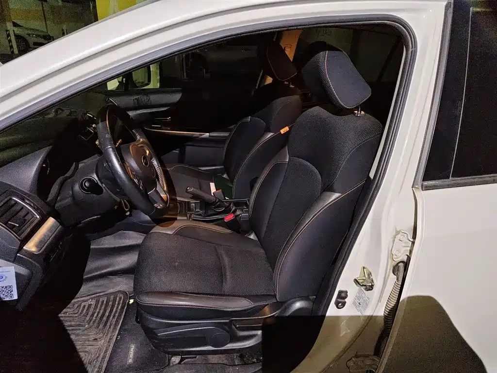 Subaru XV 2016 Model 2.0i Comfort Navigation Edition фото 12