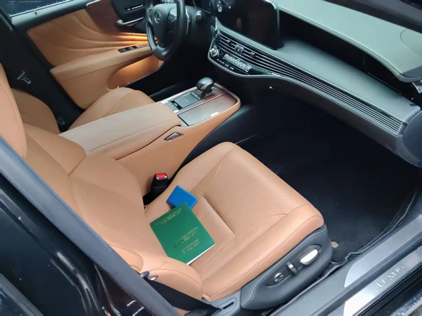 Lexus LS 2022 2021 500h Excellence Edition