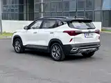Фото 11 - Kia KX3