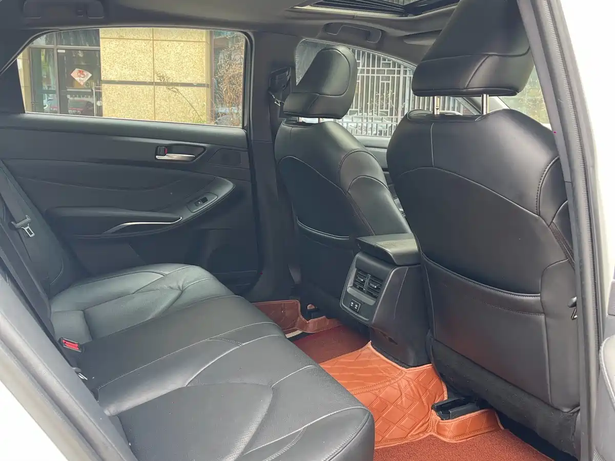 Toyota Avalon 2019 2.0L Luxury Edition (China VI) фото 10