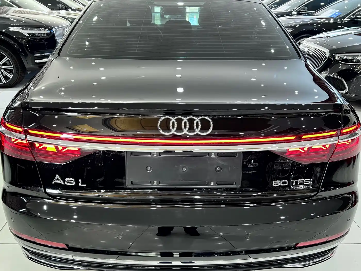 AUDI A8