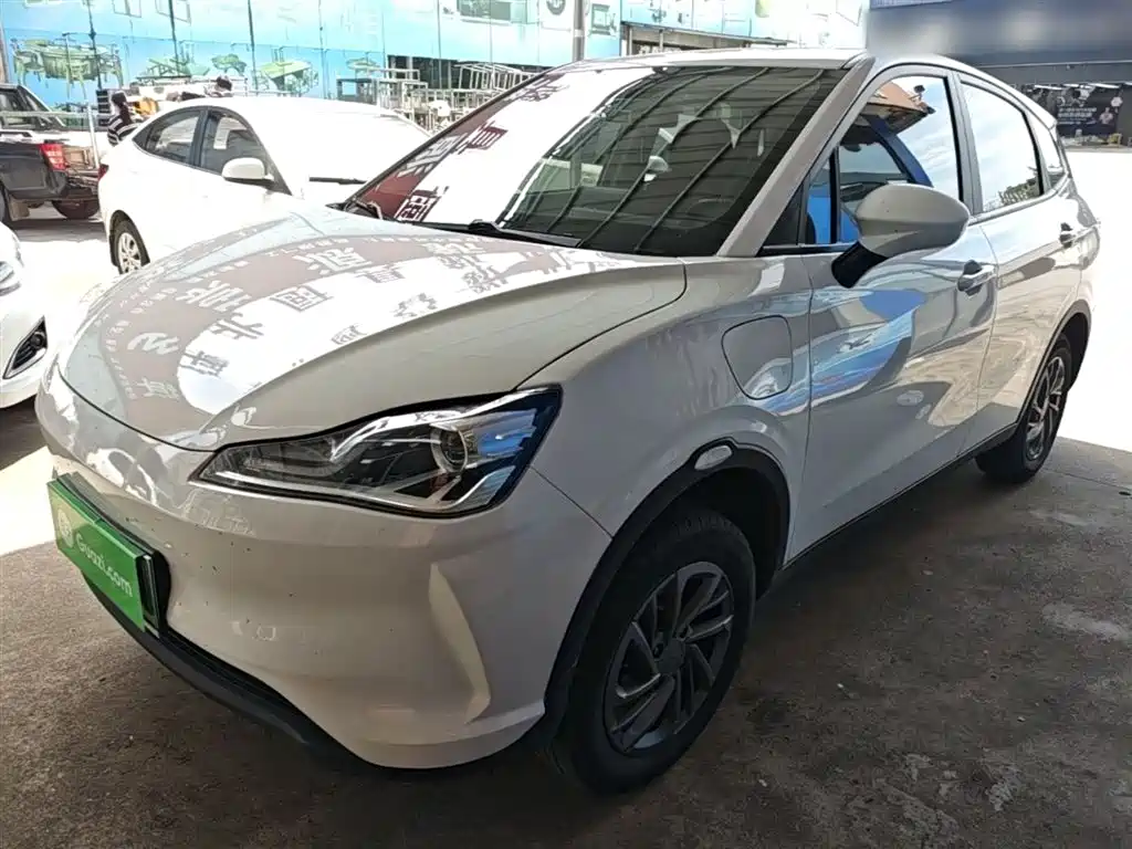 Nezha Auto Nezha V 2021 Standard Range Entertainment Upgrade