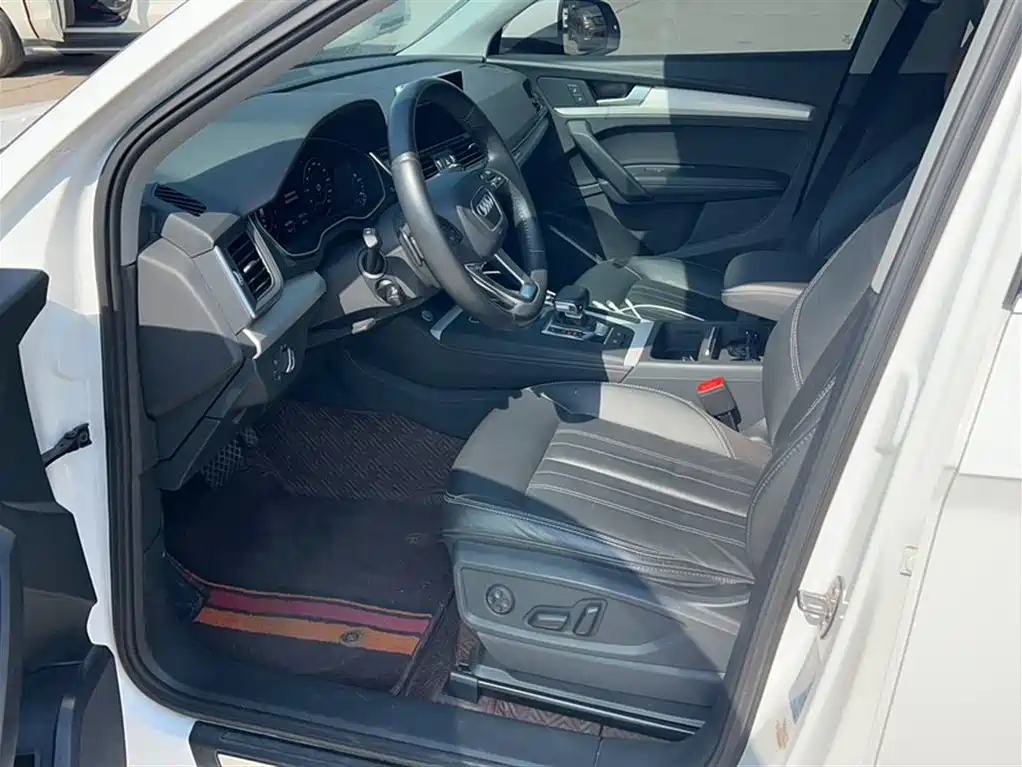 Audi Q5L 2020 40 TFSI Prestige Fashion фото 10